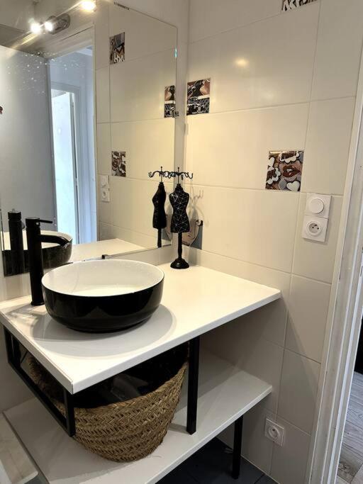 Appartement Cosy Calao - Parking Ferme Gratuit ペルピニャン エクステリア 写真